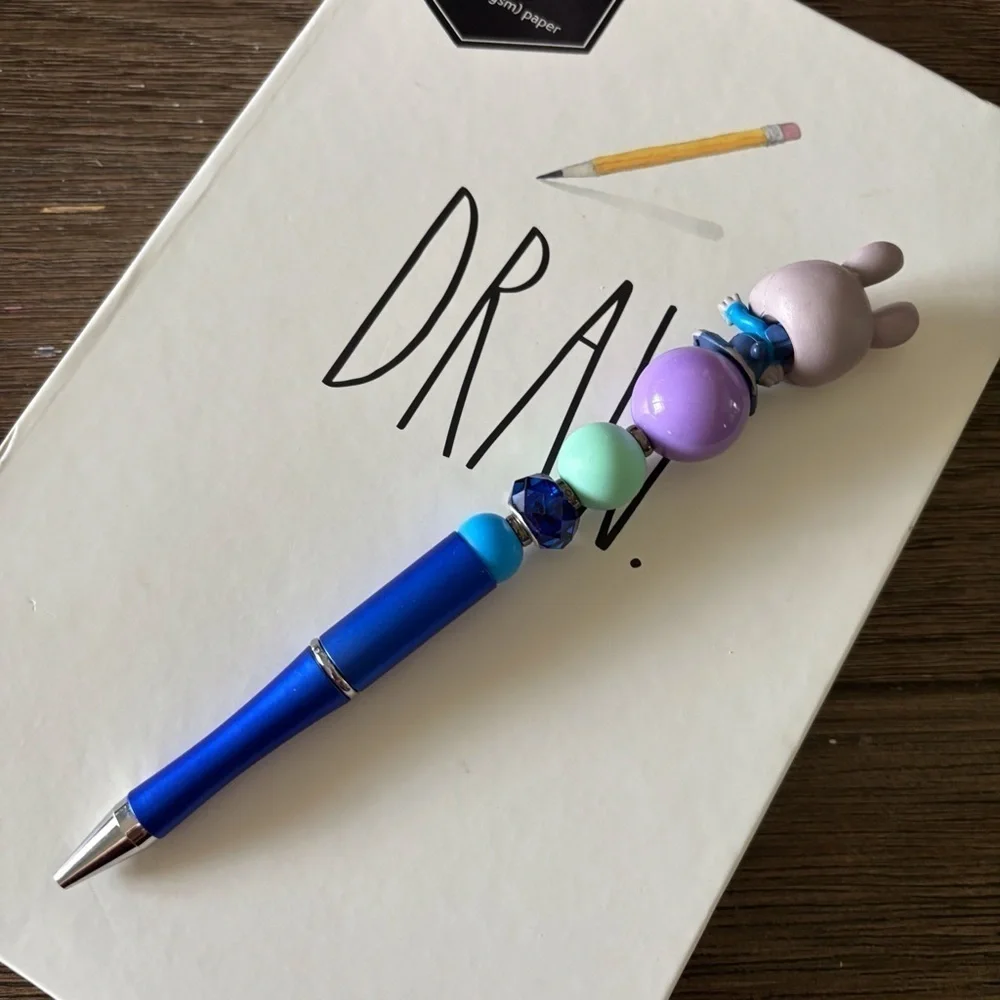 Disney Doorables: Zootopia: Judy Hopps handmade beaded pen